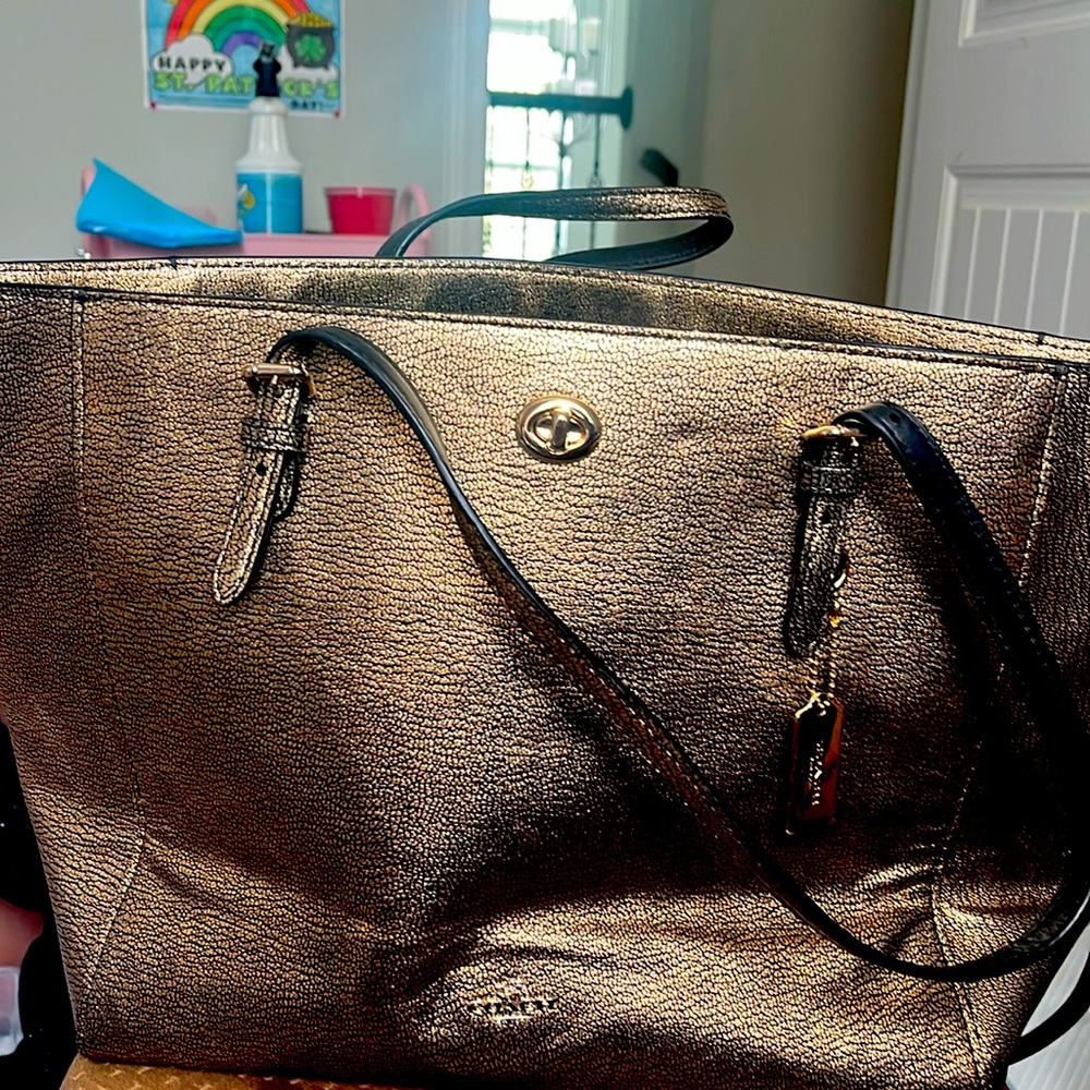 coach tote